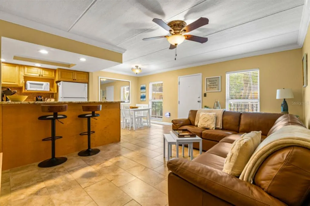 1 bed, 1.0 bath, 645 sqft, $1,750 — Photo 3