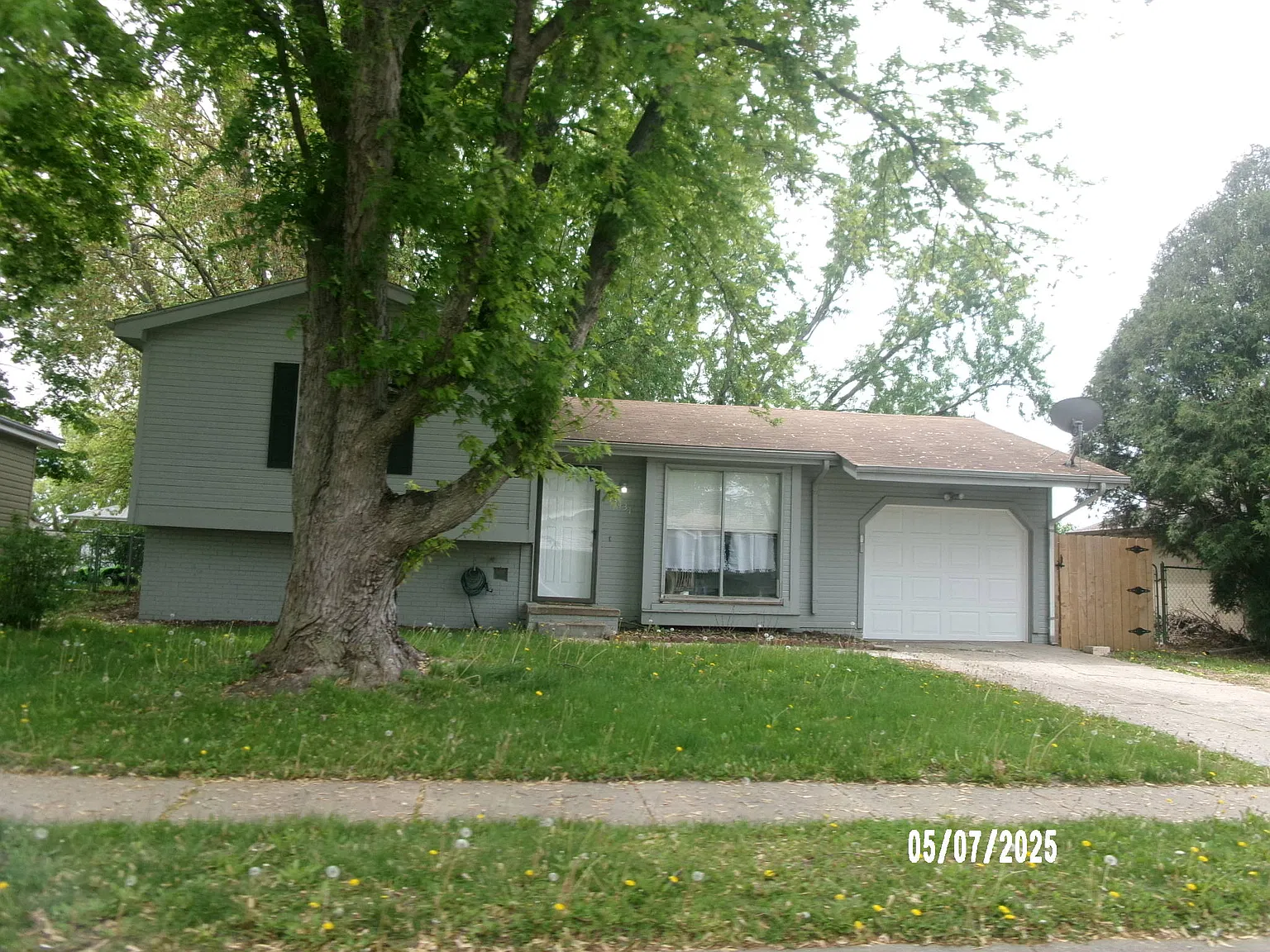 2 bed, 1219 sqft, $1,600 — Photo 1