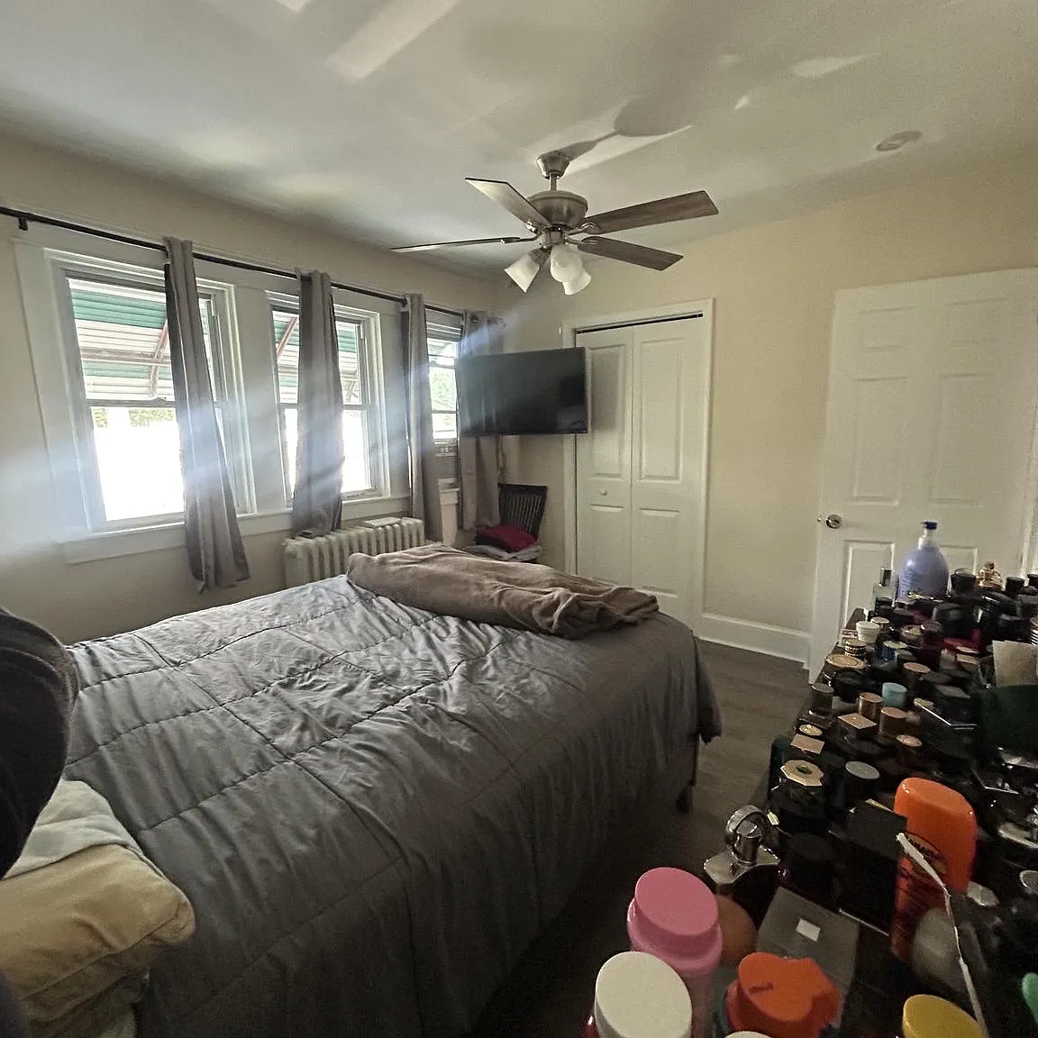 2 bed, 1.0 bath, 1000 sqft, $1,250 — Photo 1