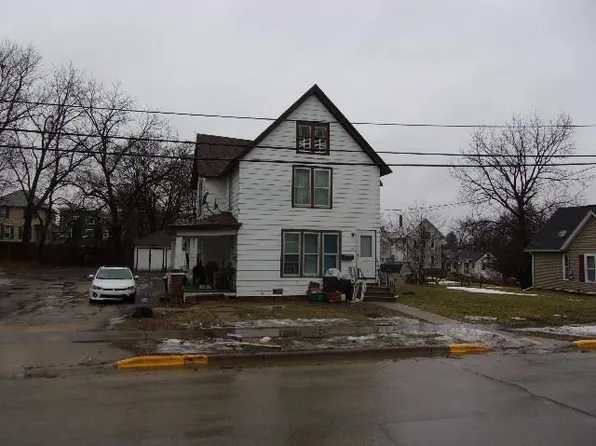 180 North Hickory Street, Platteville, WI 53818