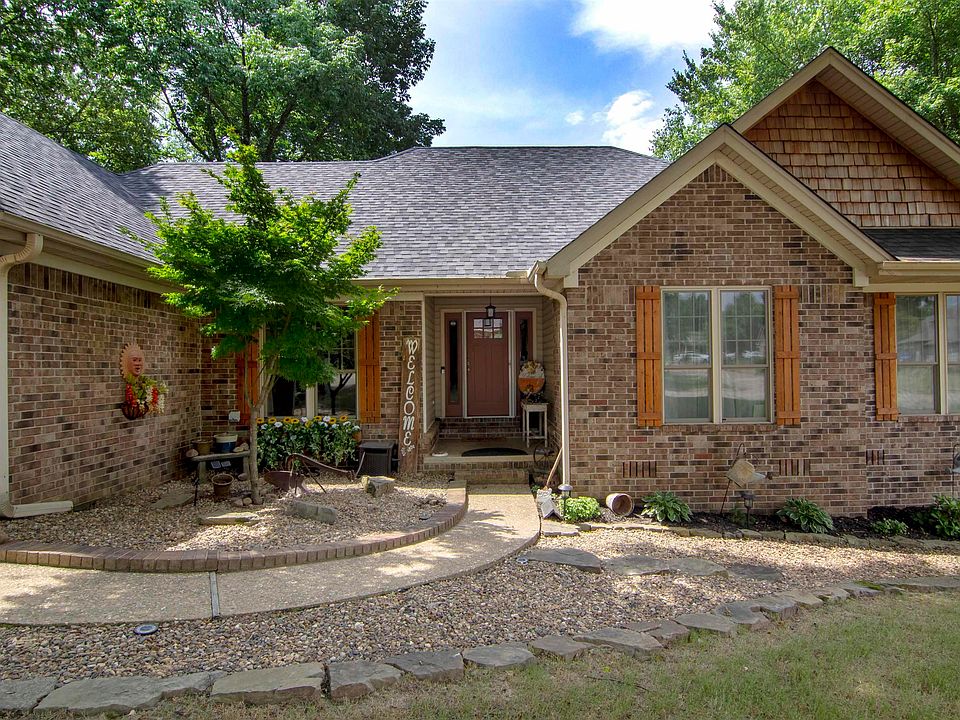 1st image of 1109 S Richardson Pl