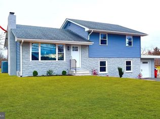 1370 Kauffman Rd, Pottstown, PA 19464