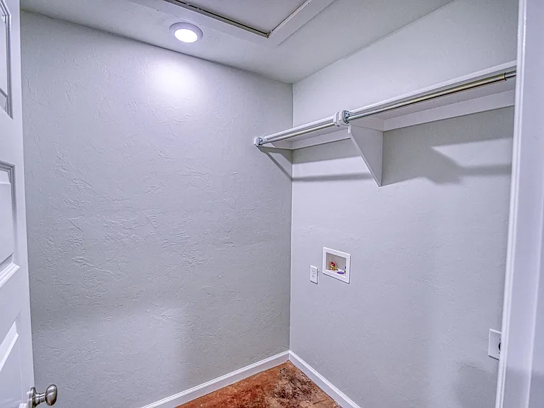 2713 Clifton Ter — Photo 25