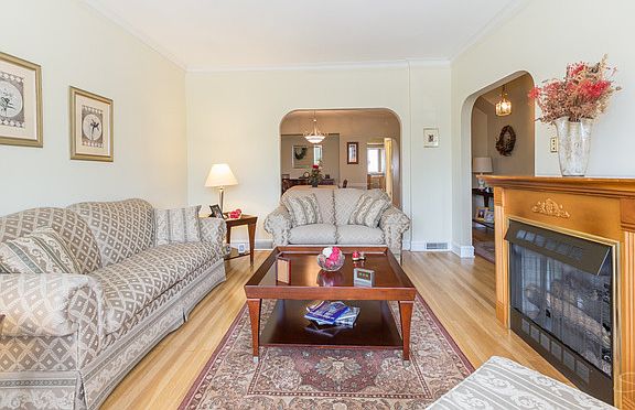 2nd image of 3652 N Central Park Ave