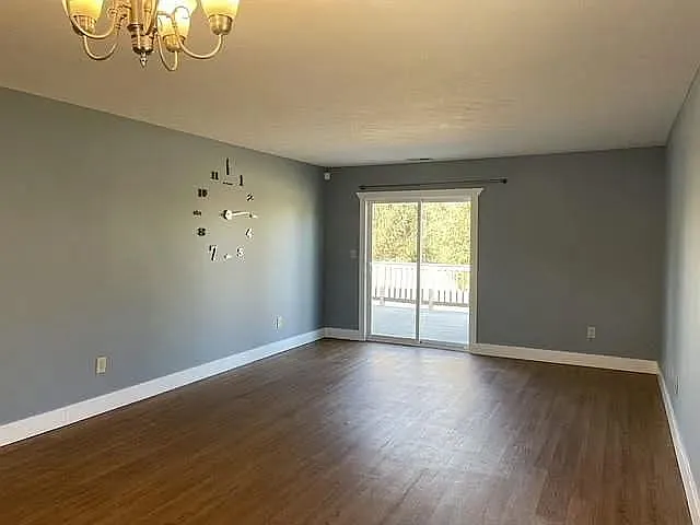 8372 Sotheby Dr — Photo 3