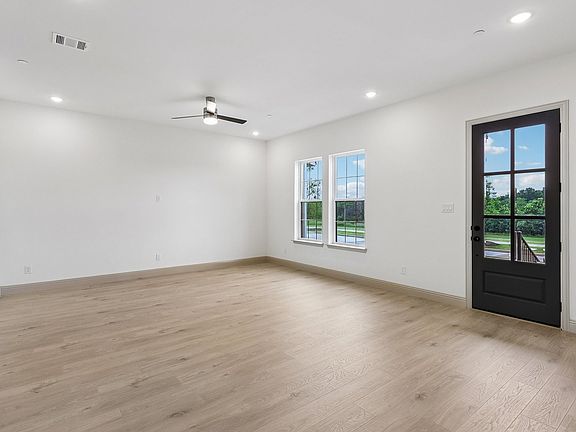 3rd image of 1388 Marsh Ln