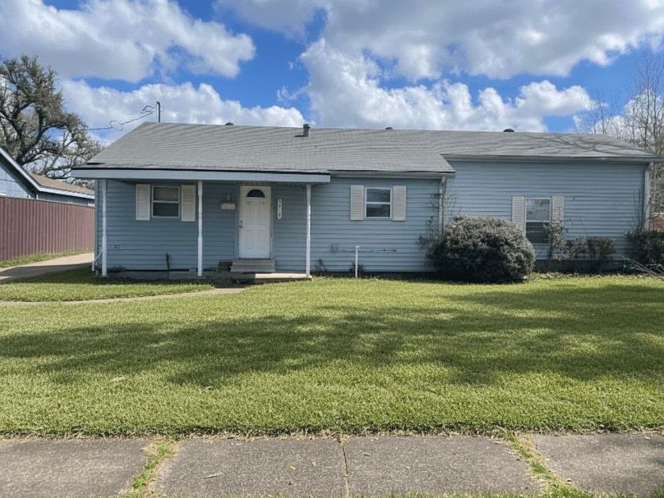 1st image of 4019 Center St