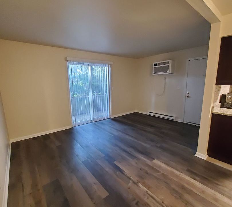 Cherryvale N Blvd, 7572 Apartments Cherry Valley, IL Zillow