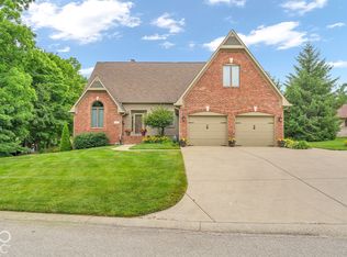 5870 Essex Dr, Pittsboro, IN 46167