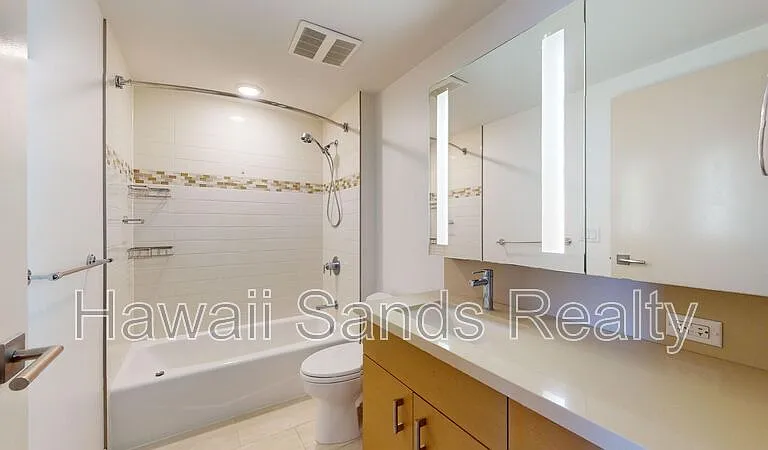 555 South St #2709 — Photo 16