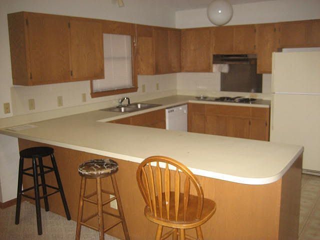 2nd image of 2113 Adam St