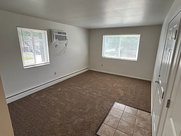3rd image of 848 Youngs Ln APT 4