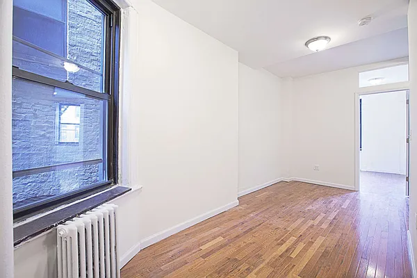 Rented by Avenues Real Estate | media 27