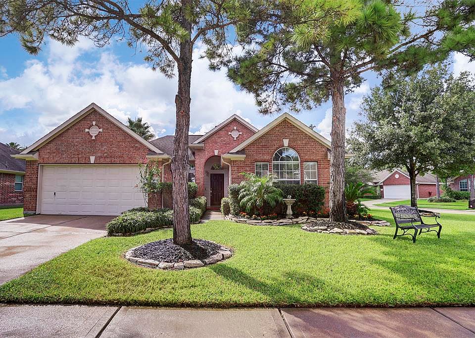 1st image of 8835 Gaslight Village Dr