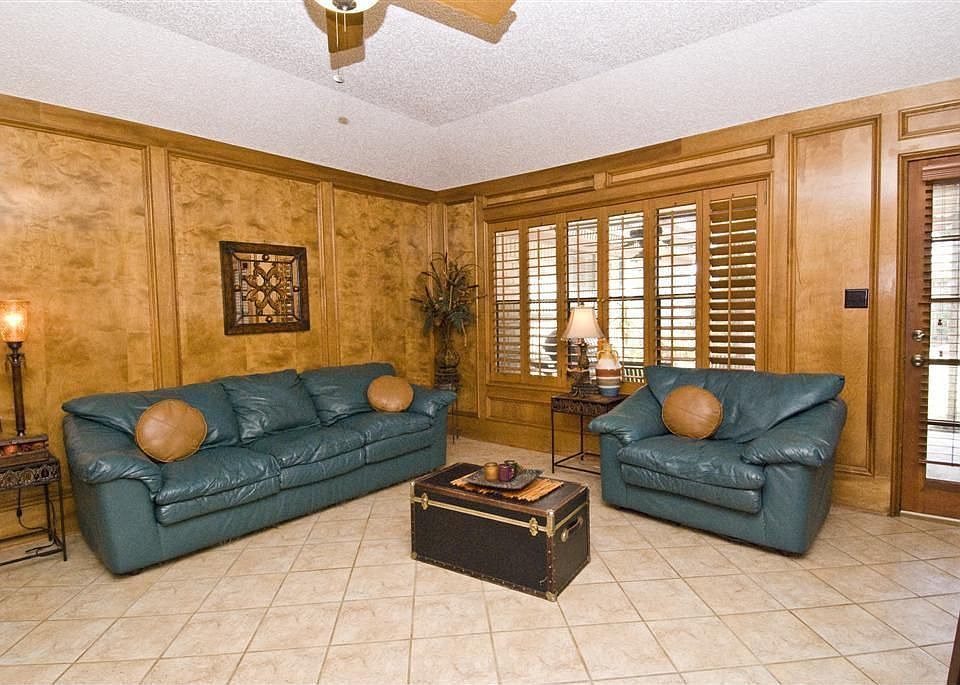 2nd image of 8126 Clover Gardens Dr