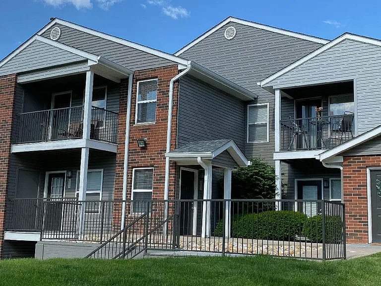 Dunlap Falls Apartments — Photo 11