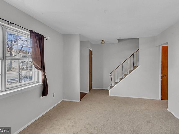 4th image of 118 Linda Ct