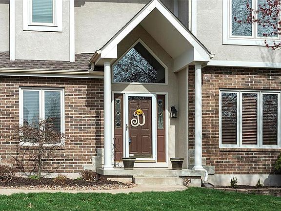 4th image of 7732 Brook Ln