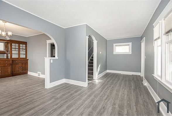 1st image of 1141 E 172nd St