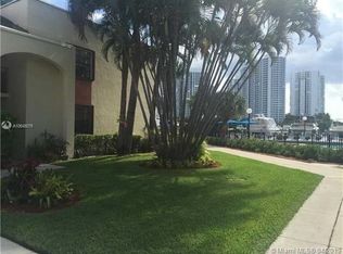 3551 Magellan Cir APT 422, Aventura, FL 33180
