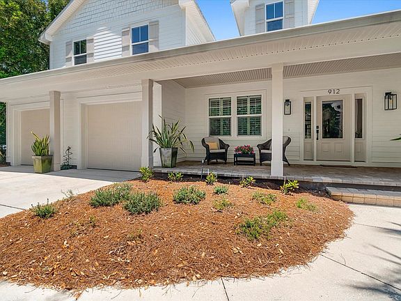 4th image of 912 Sandy Beach Cir