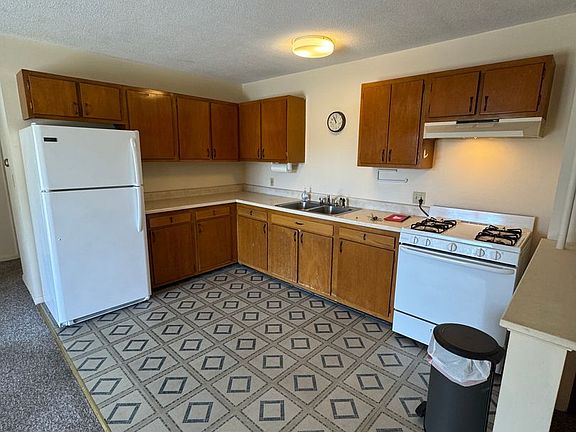 3rd image of 382 River St #3A