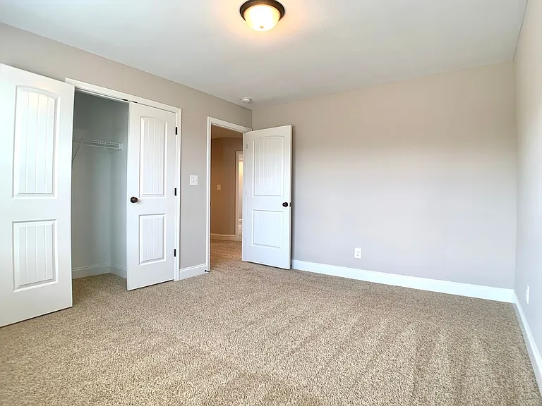 733 Banister Dr — Photo 27