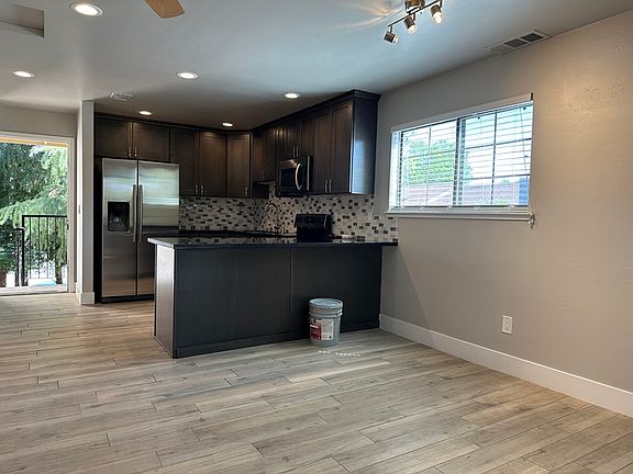 5th image of 7445 Auburn Oaks Ct APT B