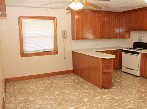 5th image of 518 Eastwood Dr