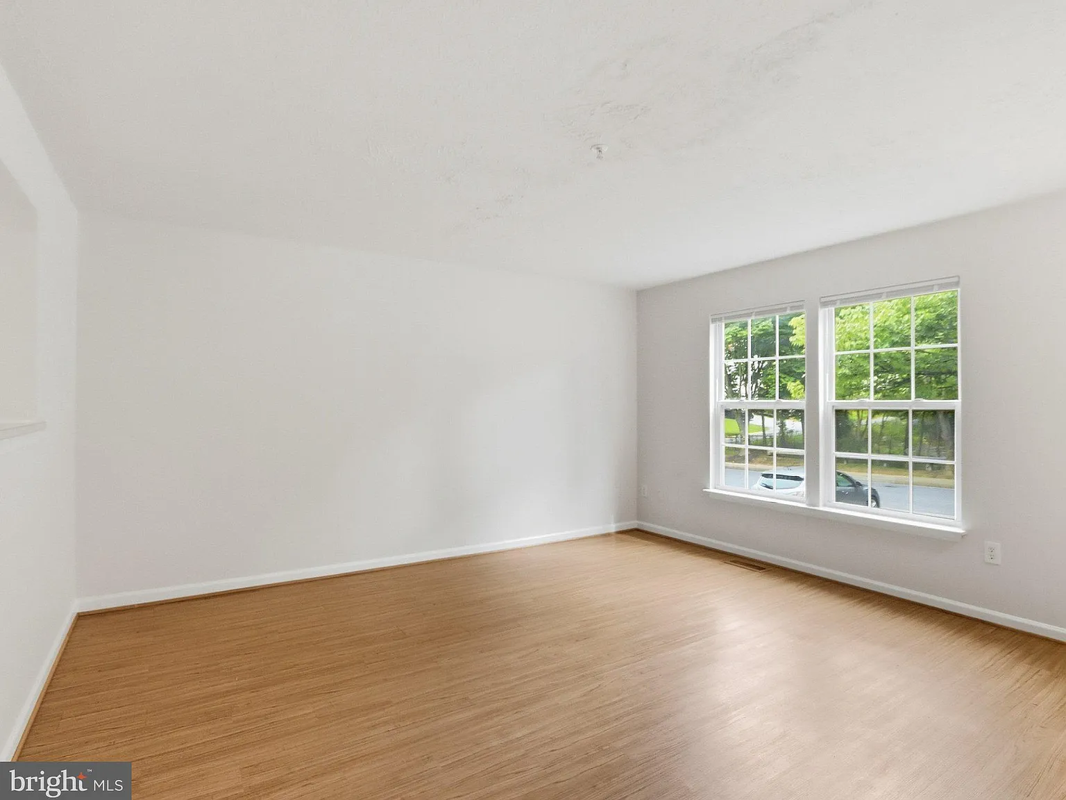 3 bed, 3.5 bath, 1540 sqft, $2,600 — Photo 4