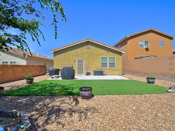 2nd image of 2227 Vista De Colinas Dr SE