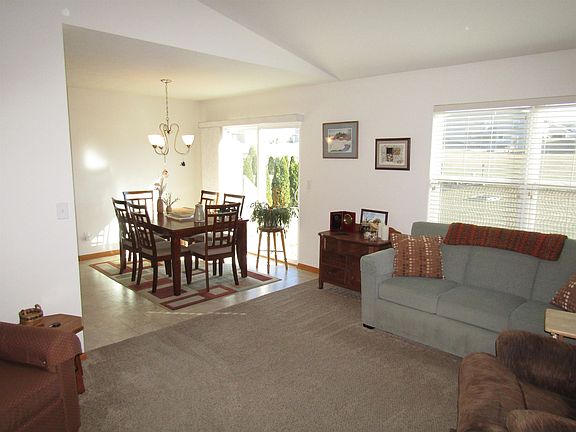 5th image of 4418 Sandstone Dr