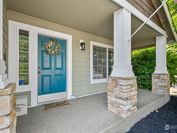 3rd image of 18806 89th Avenue E