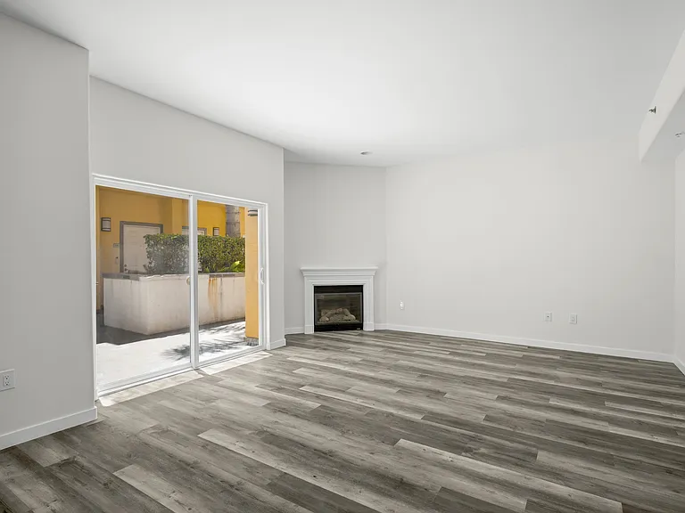 5521 Kester Ave #23 — Photo 6