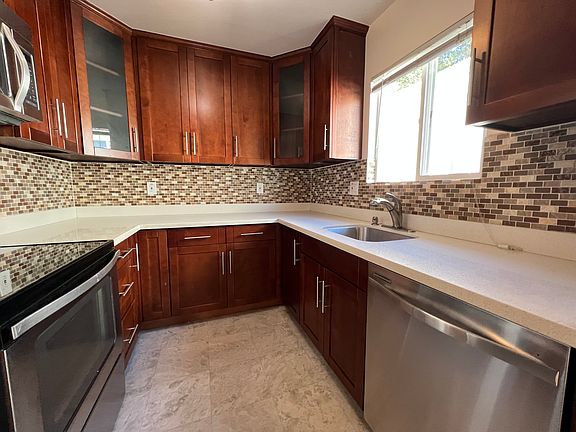 4th image of 1100 Village Dr APT 29