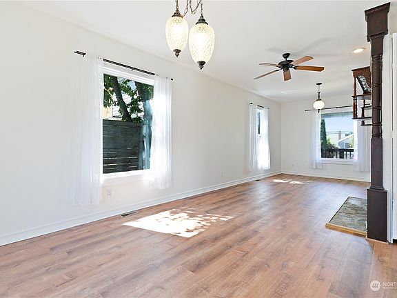 5th image of 418 S Wright Avenue
