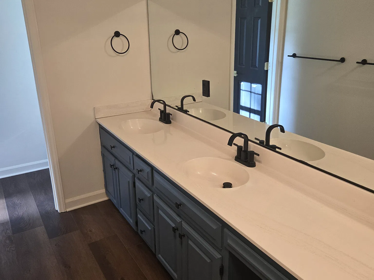 4 bed, 2601 sqft, $2,250 — Photo 4