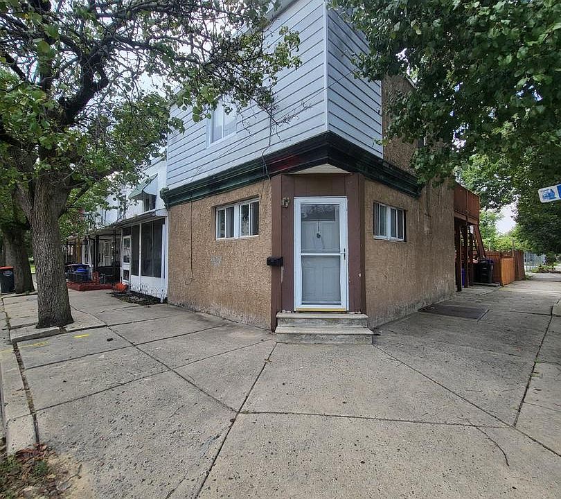 1st image of 2100 W 6th St