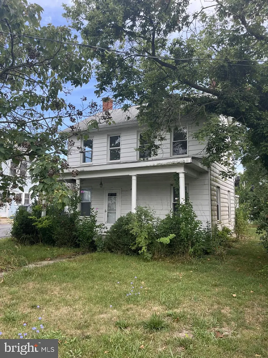 247 W Main St photo 1