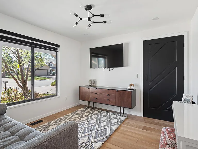 10021 E Grand Ave — Photo 29