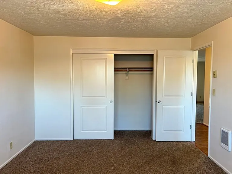 1125 Wyatt Ave — Photo 15