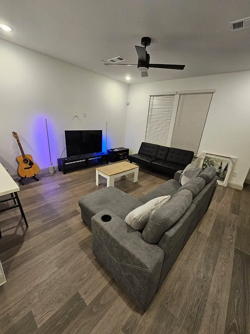 3 bed, 1684 sqft, $2,500 — Photo 4