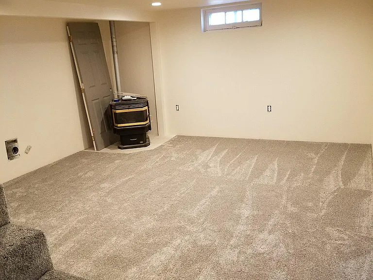 122 W Amherst Ct — Photo 14