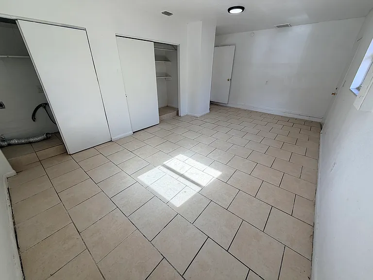 3808 E Norfolk St — Photo 5