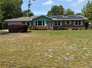611 Galloway Dr, Fayetteville, NC 28303