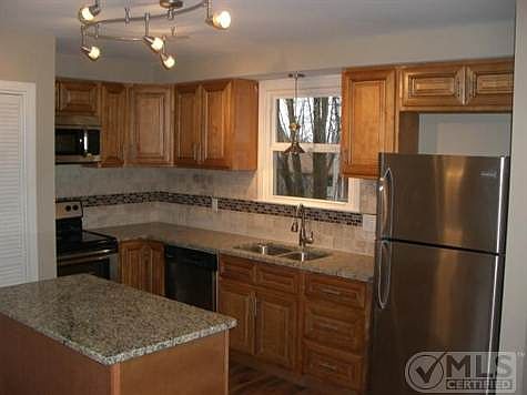 4th image of 713 Overton Dr