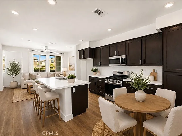 123 E Knox Dr — Photo 23