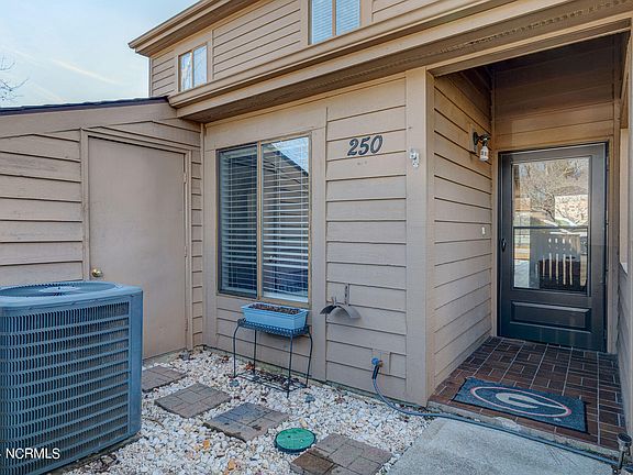 4th image of 250 Saint James Court
