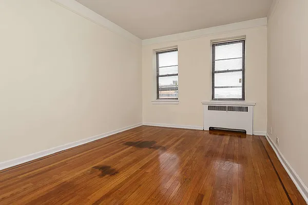 Sold by Houlihan Lawrence | media 10