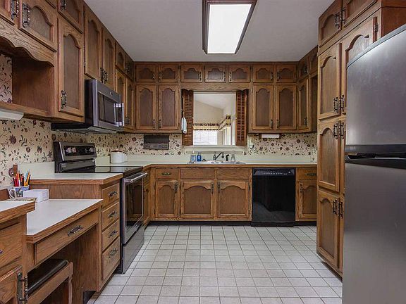 5th image of 1285 Daniel Boone Dr
